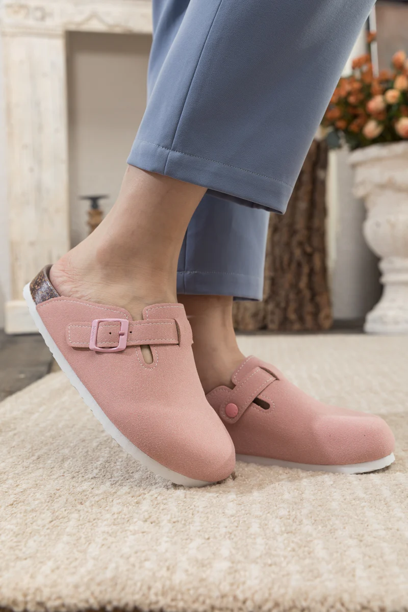 Maibulun | Buckle Suede Classic Clogs - Pink - Image 4