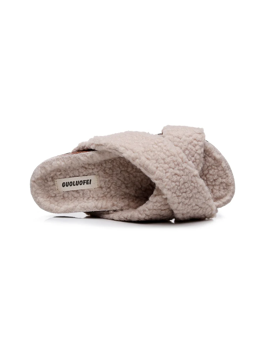 Maibulun | Criss-Cross Fleece Slipper - Beige - Image 5