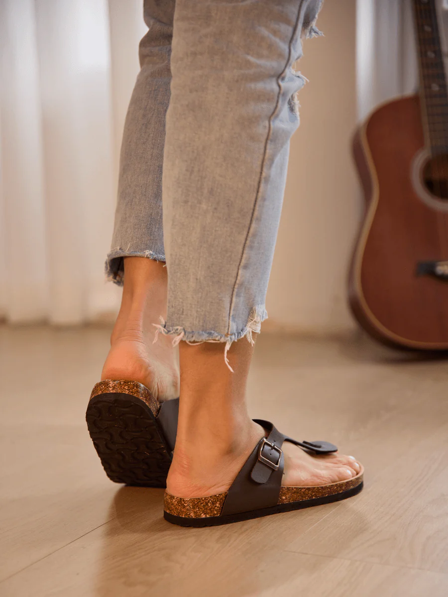 Maibulun | T-Strap Footbed Sandal - Brown - Image 4
