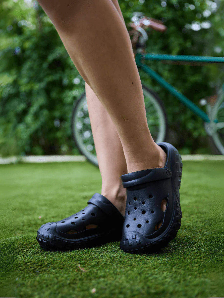 Maibulun | Zero Gravity Ultimate Light Unisex Clog - Black - Image 4