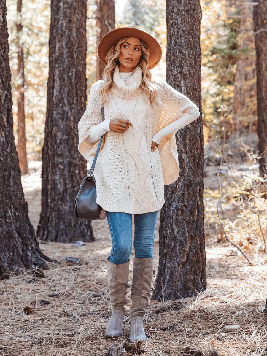 Milligan Oversized Turtleneck Sweater - Beige - Image 3
