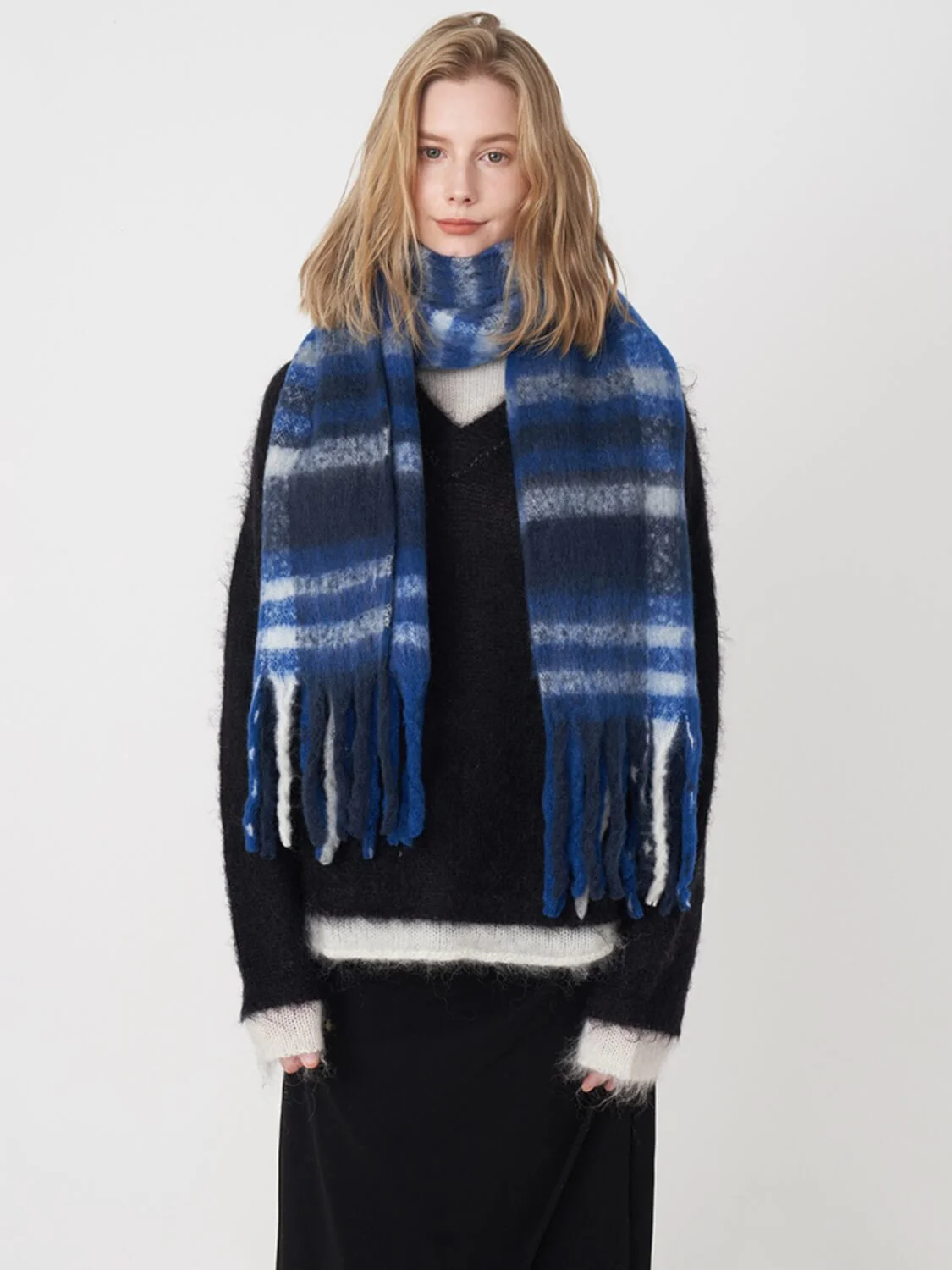 Mitchell Gradient Tassel Blanket Scarf - Navy - Image 3