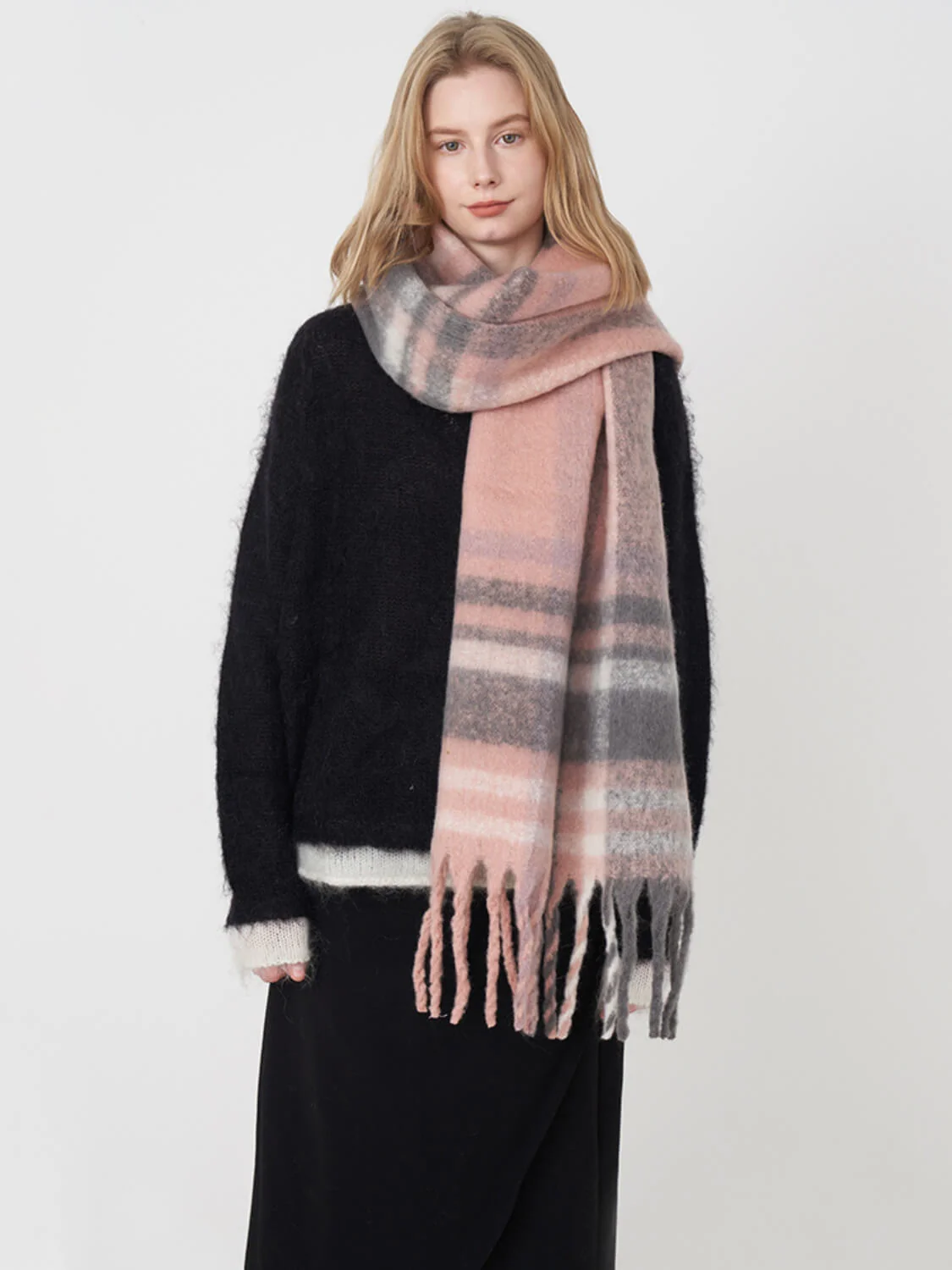 Mitchell Gradient Tassel Blanket Scarf - Pink - Image 3
