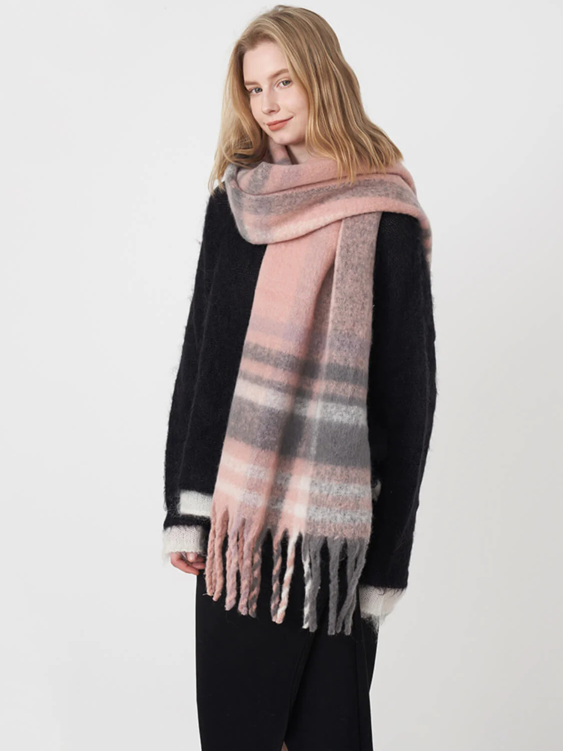 Mitchell Gradient Tassel Blanket Scarf - Pink - Image 4