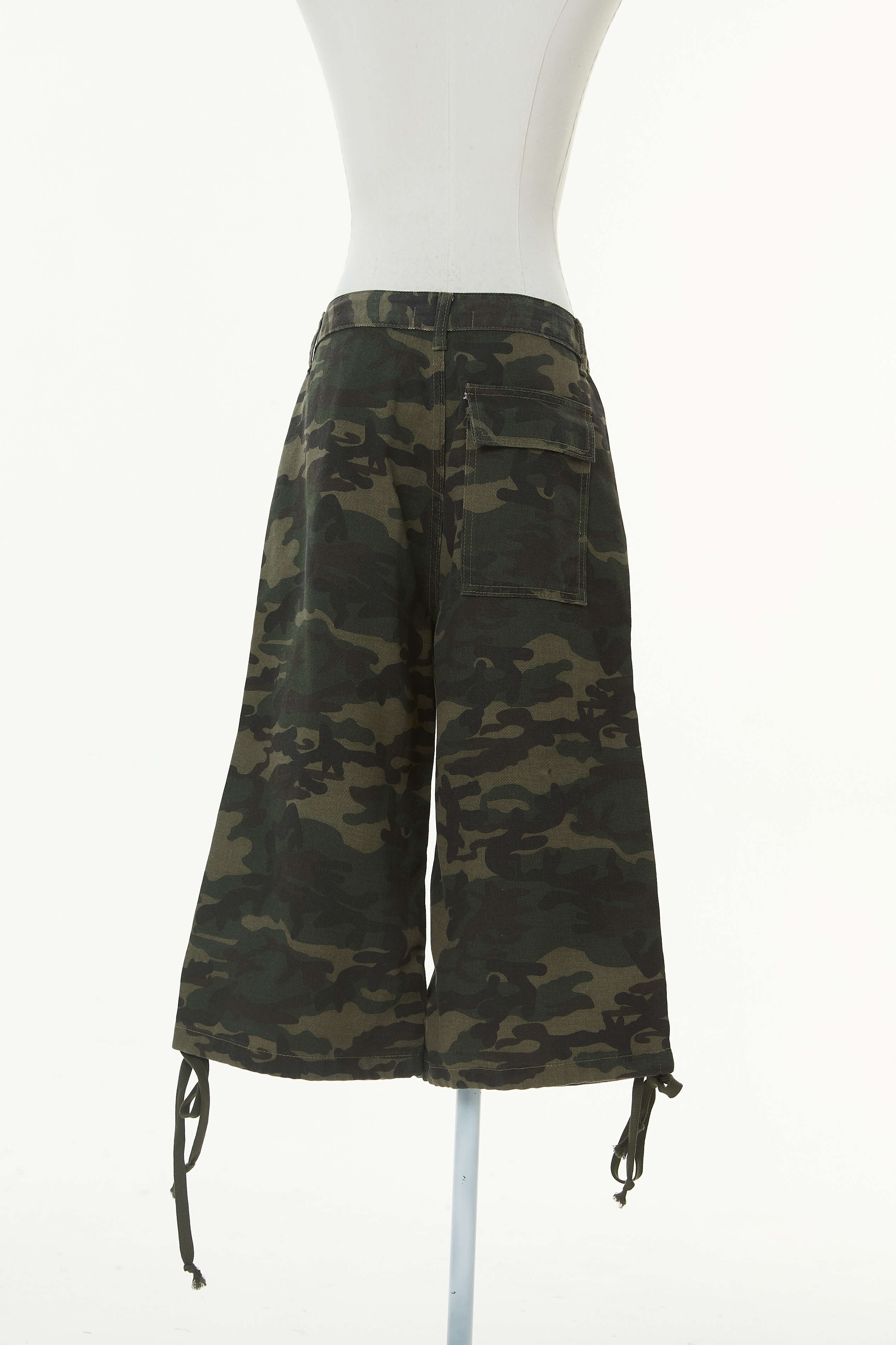 Polished Combat Rigid Camo Cargo Jean Shorts - green - Image 6