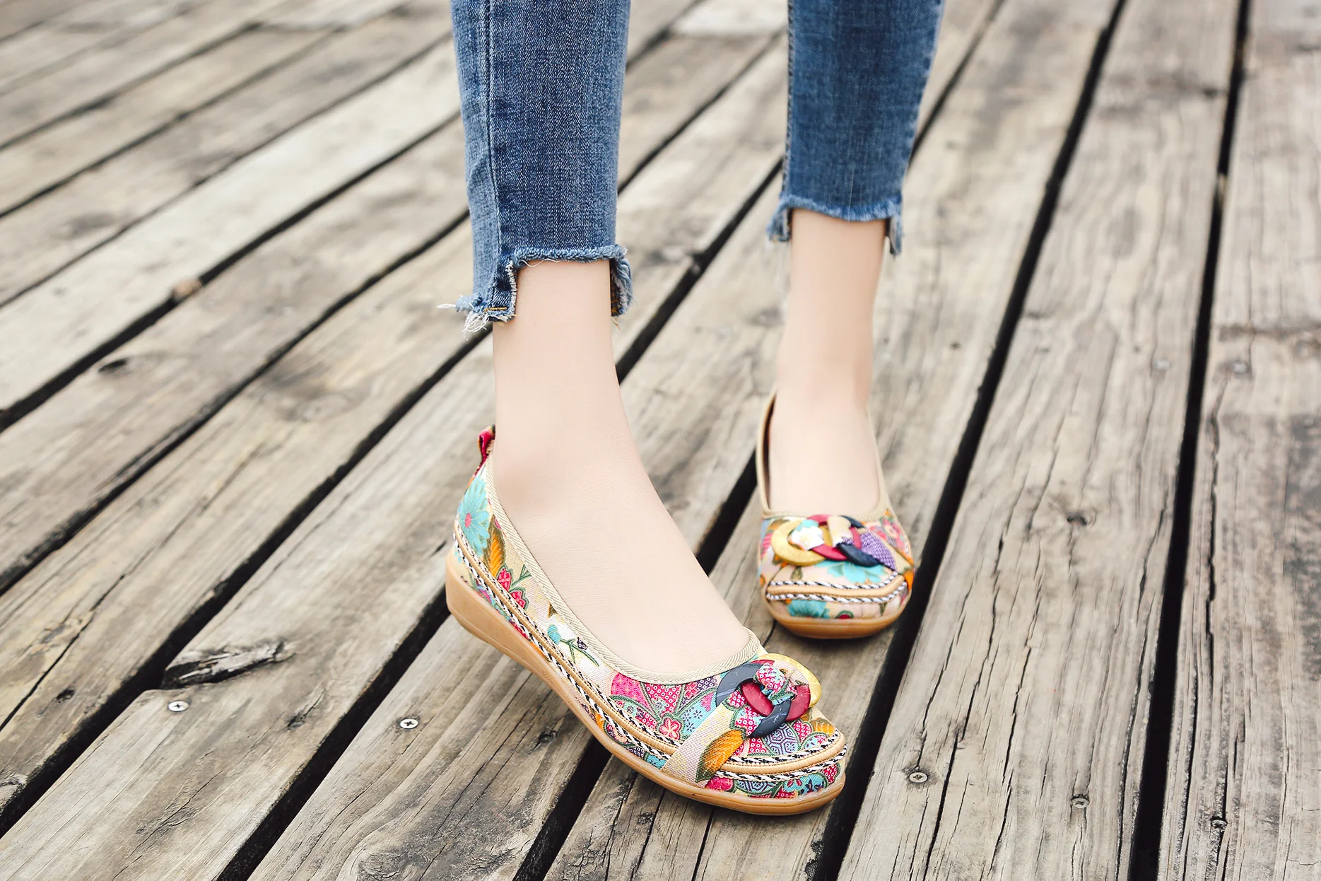Ring and Trap Head Floral Canvas Sip on Flats - Cactus Rose - Image 5