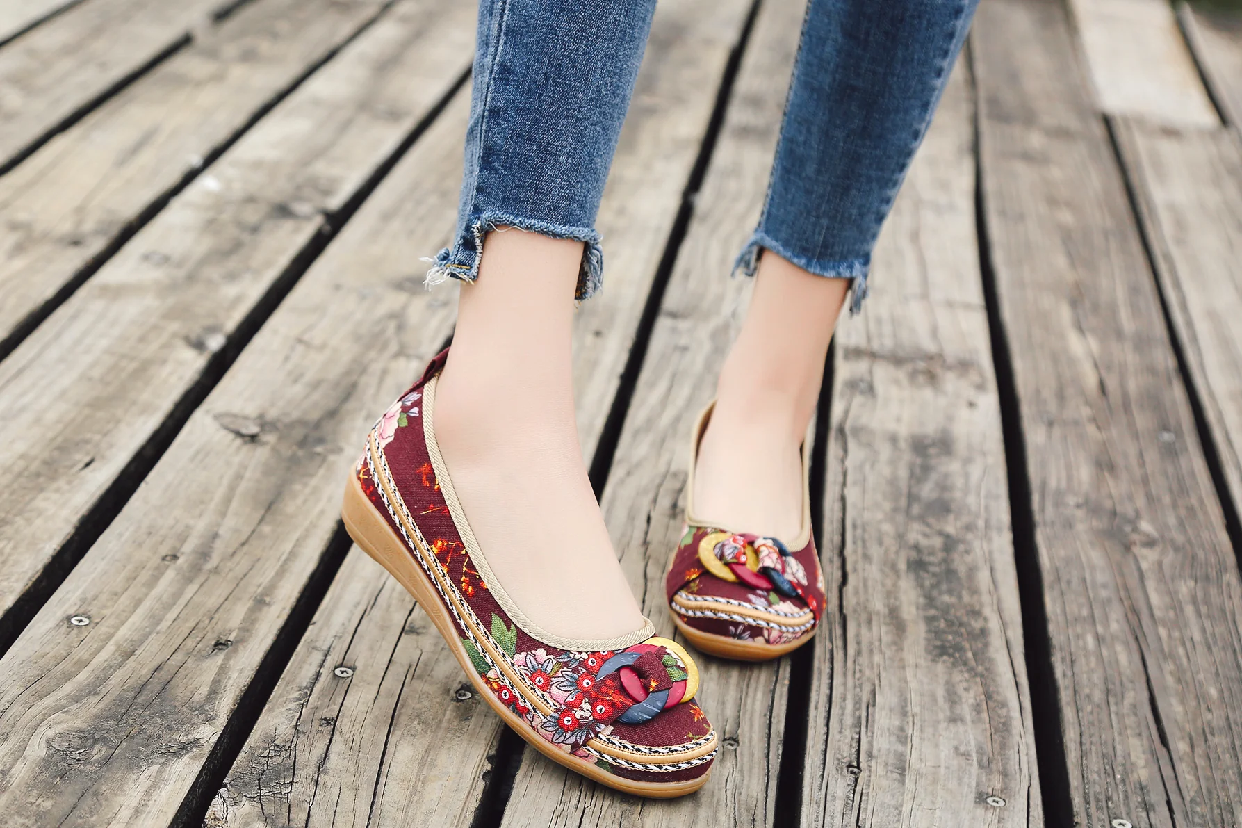 Ring and Trap Head Floral Canvas Sip on Flats - Cactus Rose - Image 6