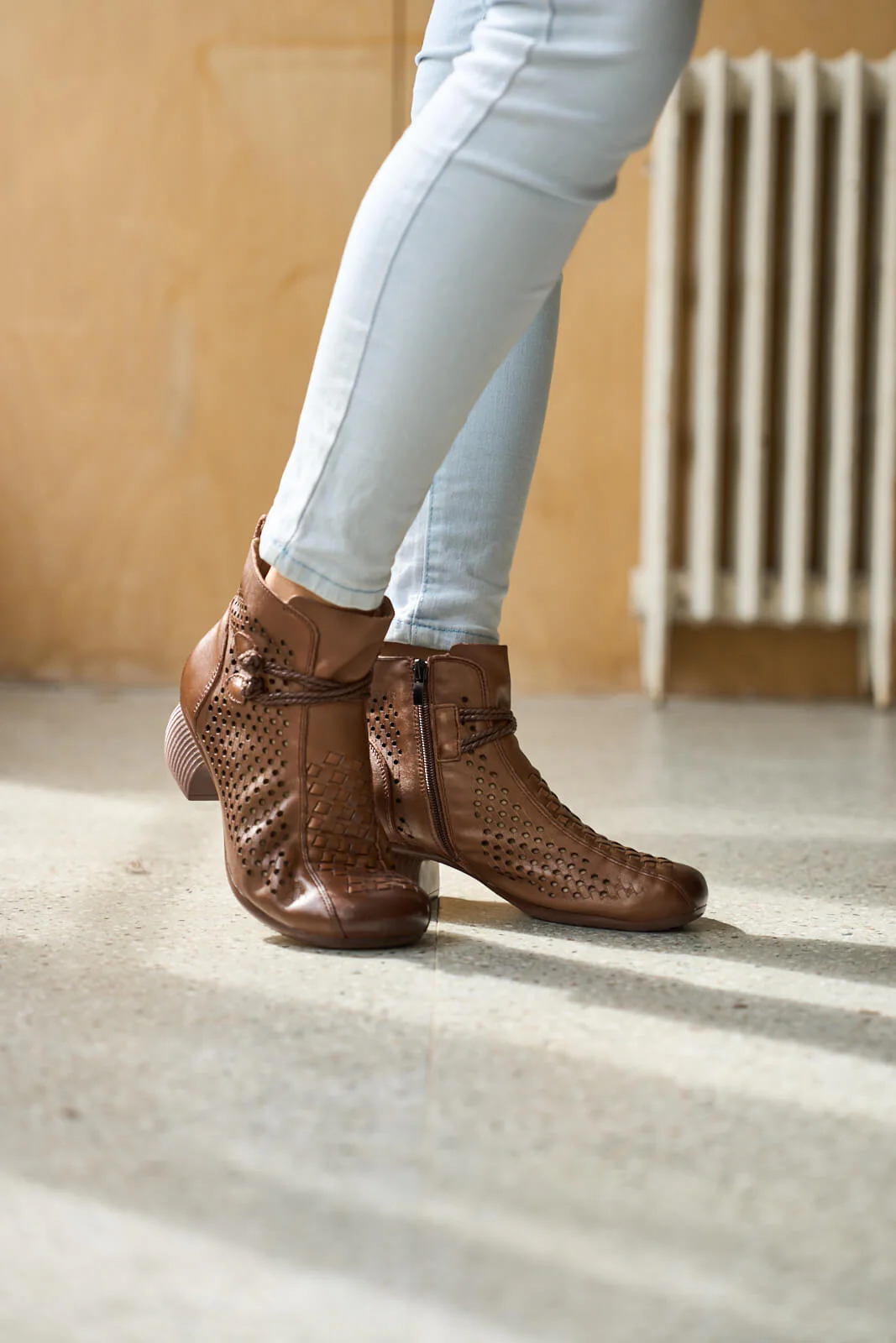 Rumour Has It | Boho Breeze Leather Ankle Boot - brown - Image 4
