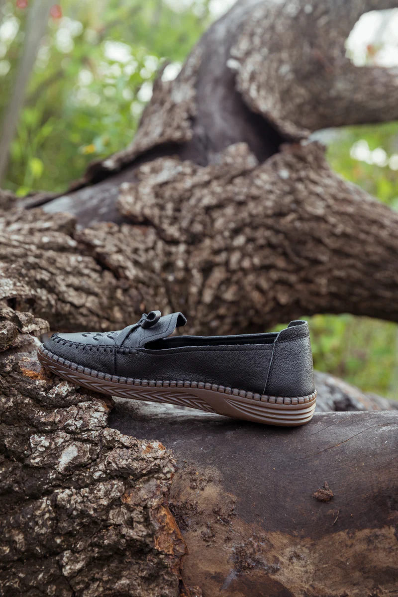 RUMOUR HAS IT| BRAIDED UPPER LEATHER LOAFER - BLACK - Image 5