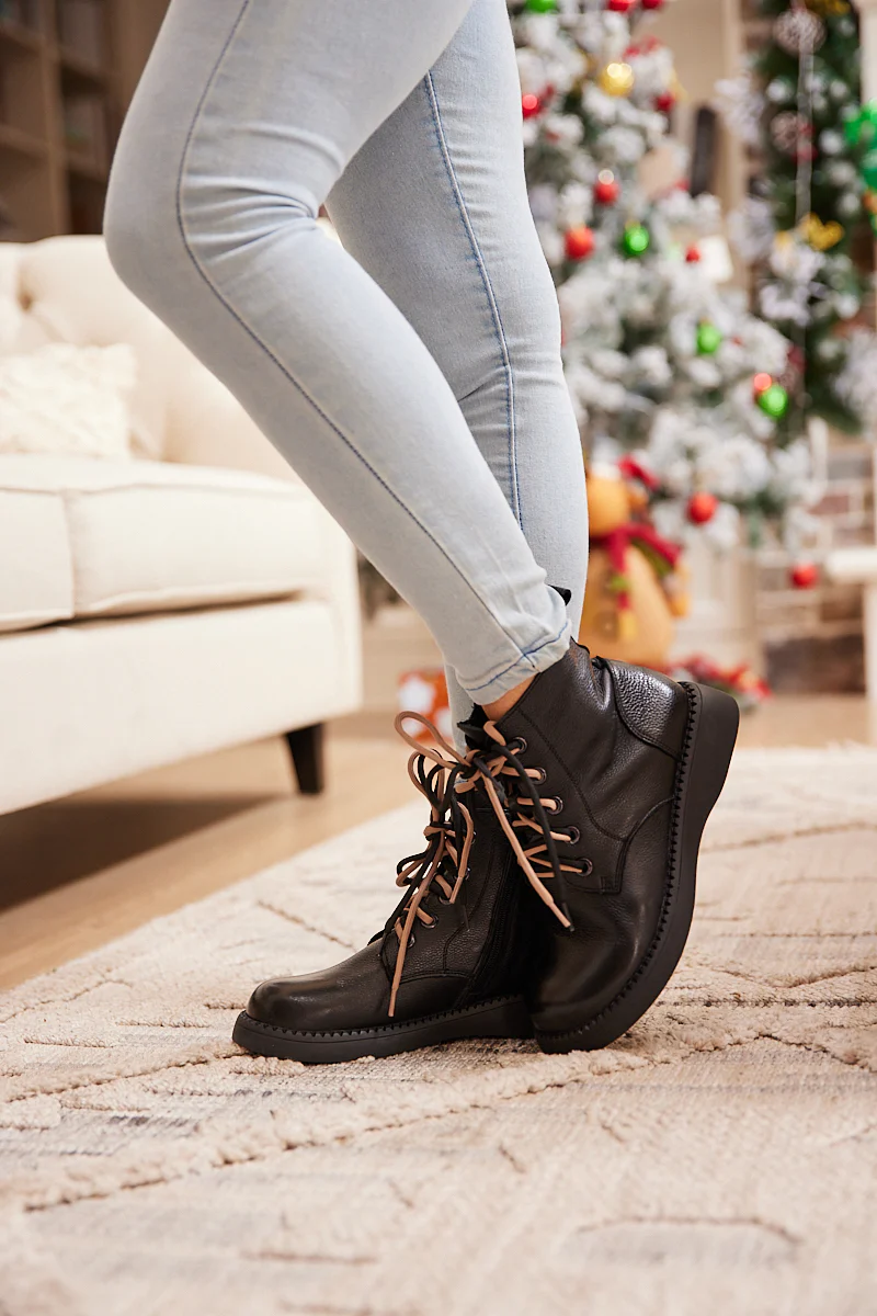 Rumour Has It | Brycen Genuine Leather Lace Up Boot - Black - Image 2