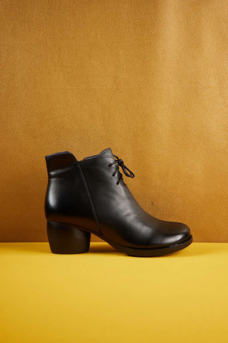Rumour Has It | Cypress Leather Ankle Boot - Black - Image 10