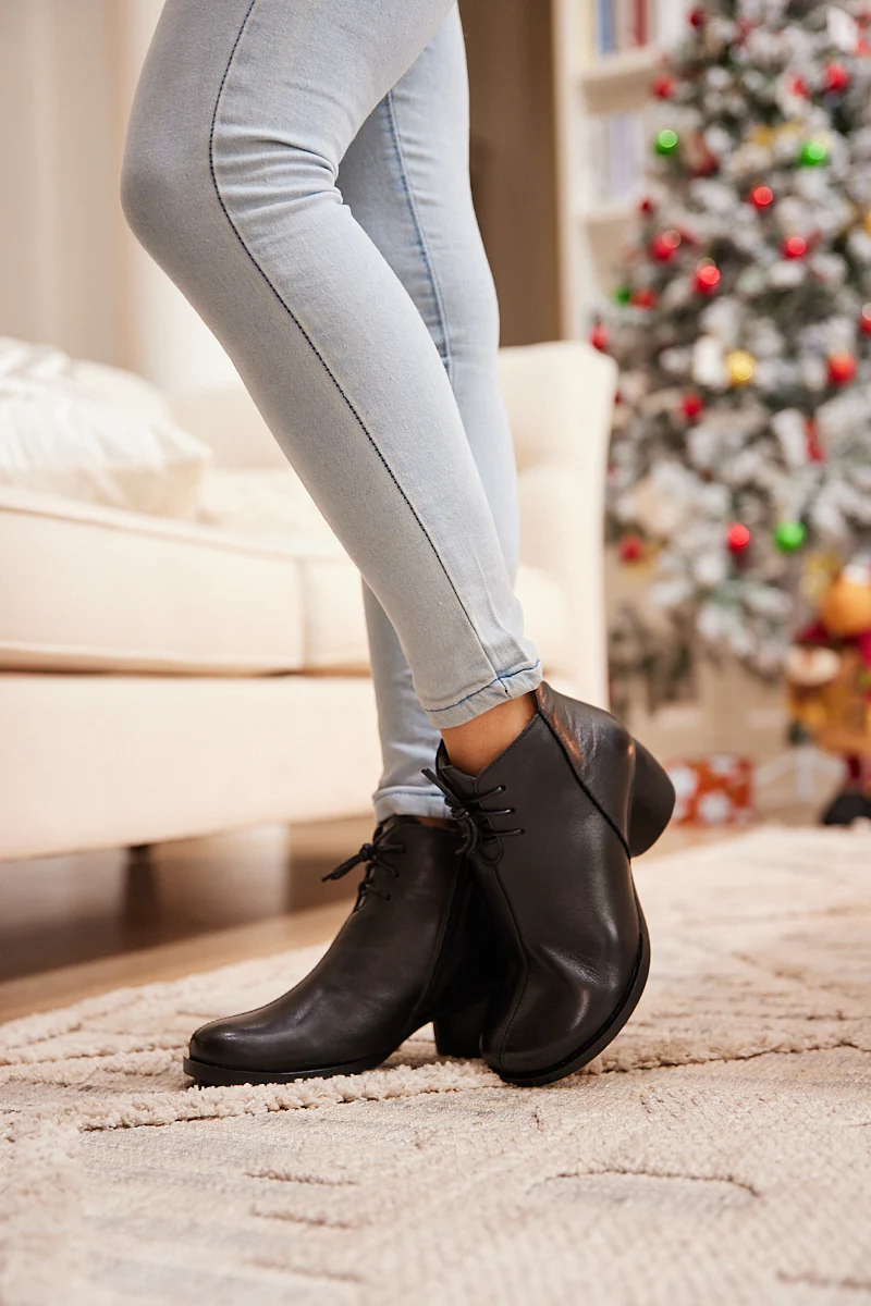 Rumour Has It | Cypress Leather Ankle Boot - Black - Image 5
