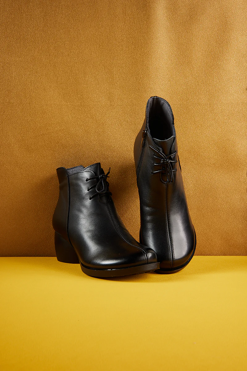 Rumour Has It | Cypress Leather Ankle Boot - Black - Image 9
