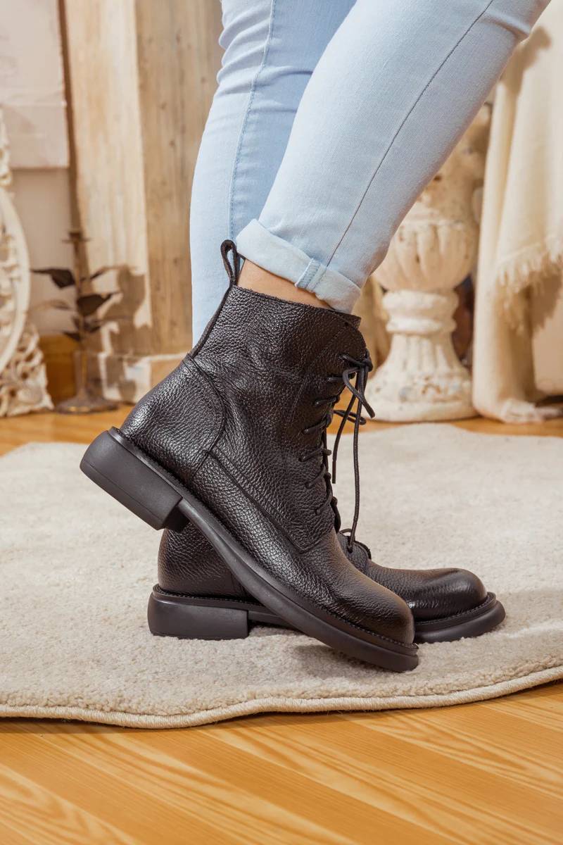 Rumour Has It | Easton Leather Combat Boots - Black - Image 2