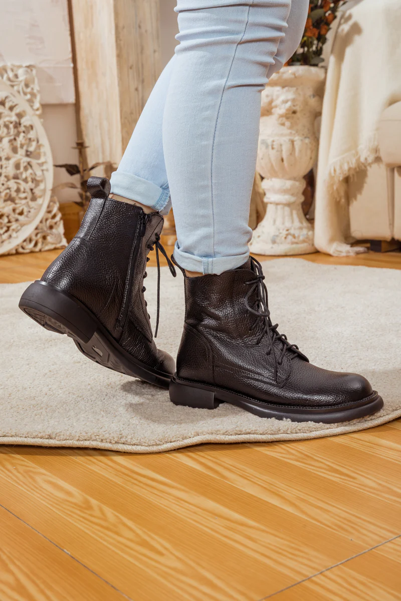 Rumour Has It | Easton Leather Combat Boots - Black - Image 4