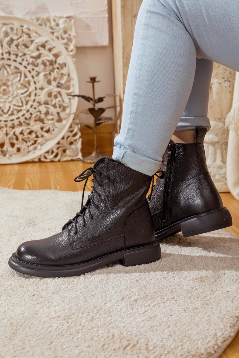 Rumour Has It | Easton Leather Combat Boots - Black - Image 6