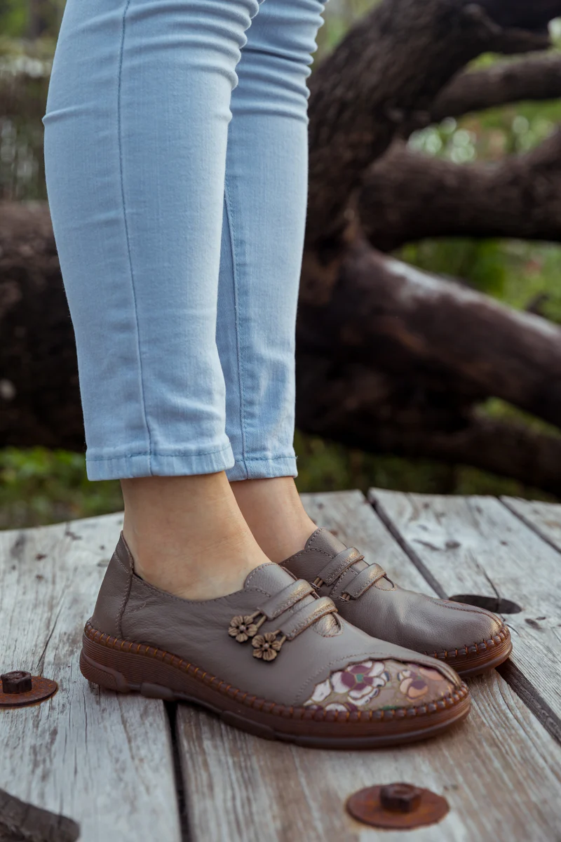 RUMOUR HAS IT| FLORAL EMBROIDERED LEATHER LOAFER - GREY - Image 3
