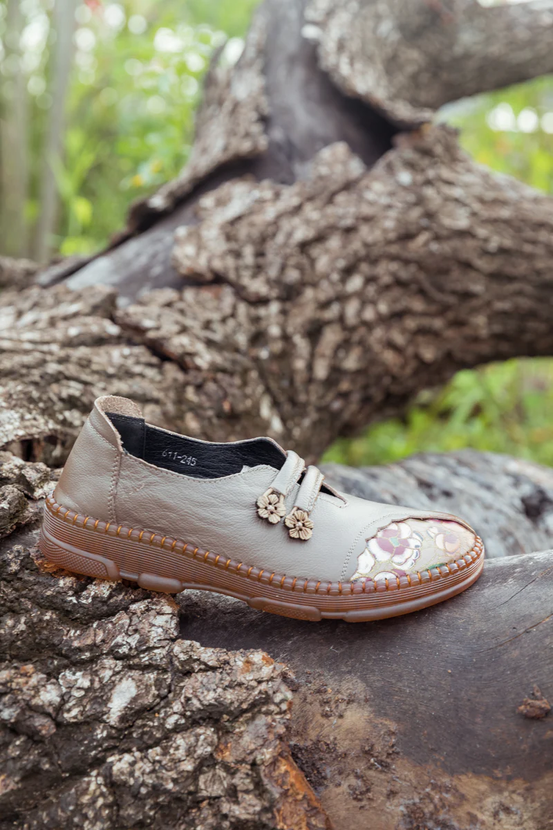 RUMOUR HAS IT| FLORAL EMBROIDERED LEATHER LOAFER - GREY - Image 9