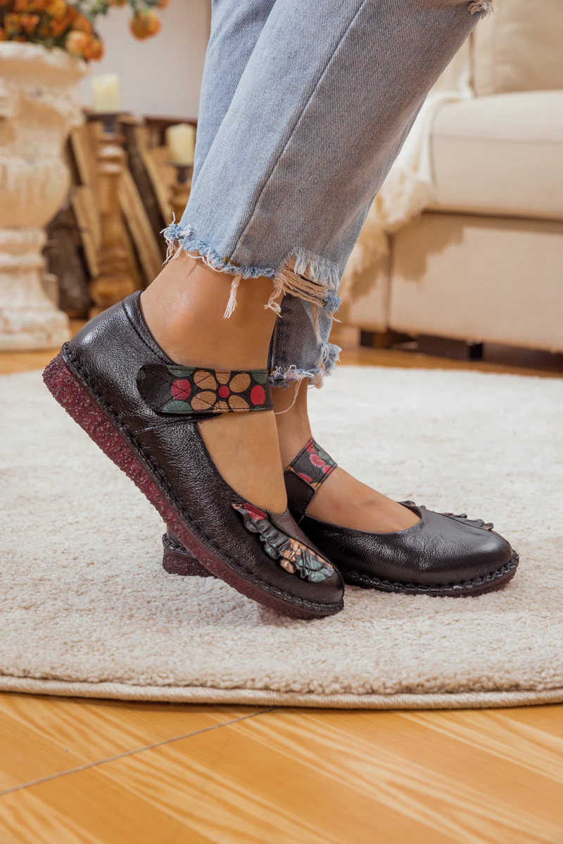 RUMOUR HAS IT| FLORAL PATTERN LEATHER MARY JANE - BLACK - Image 2