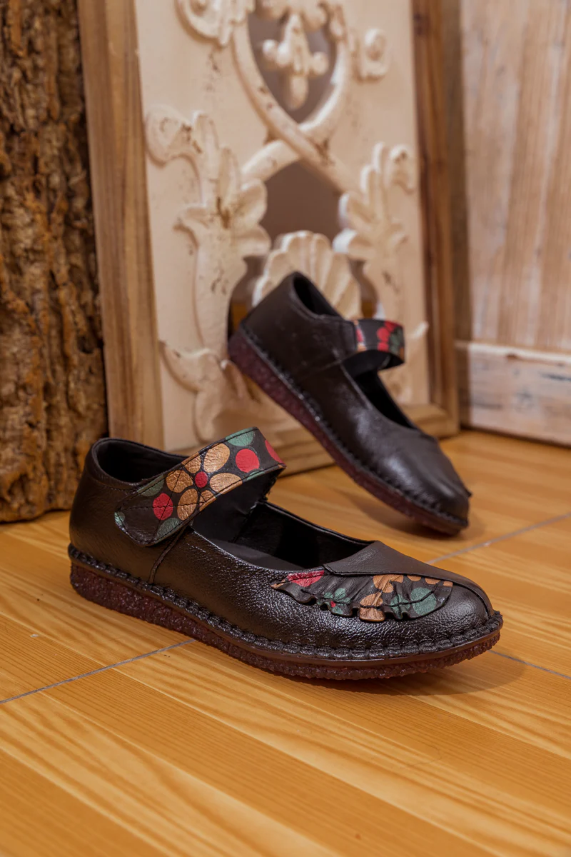 RUMOUR HAS IT| FLORAL PATTERN LEATHER MARY JANE - BLACK - Image 7