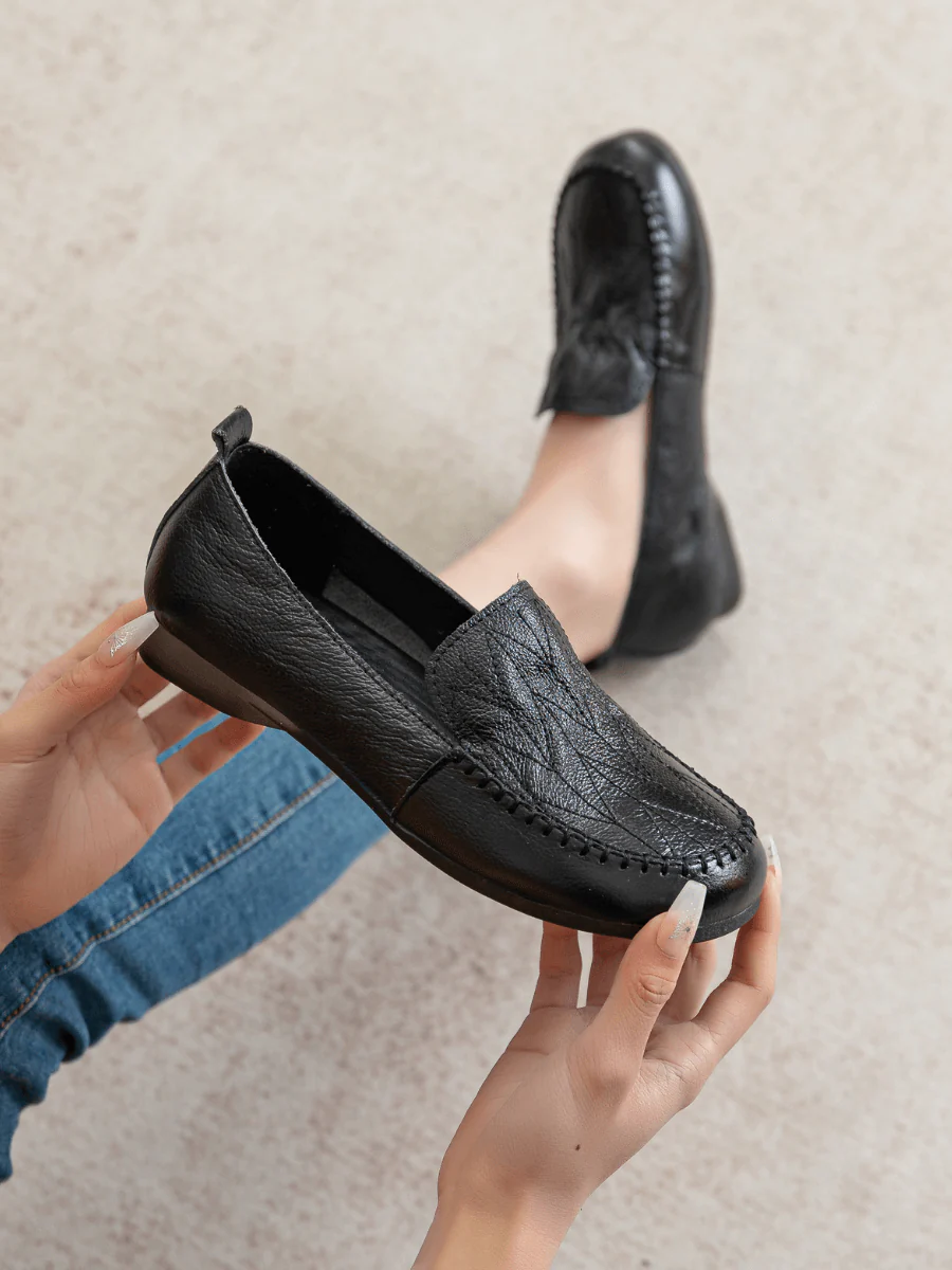 RUMOUR HAS IT| GEOMETRY STITCHING UPPER LEATHER LOAFER - BLACK - Image 6