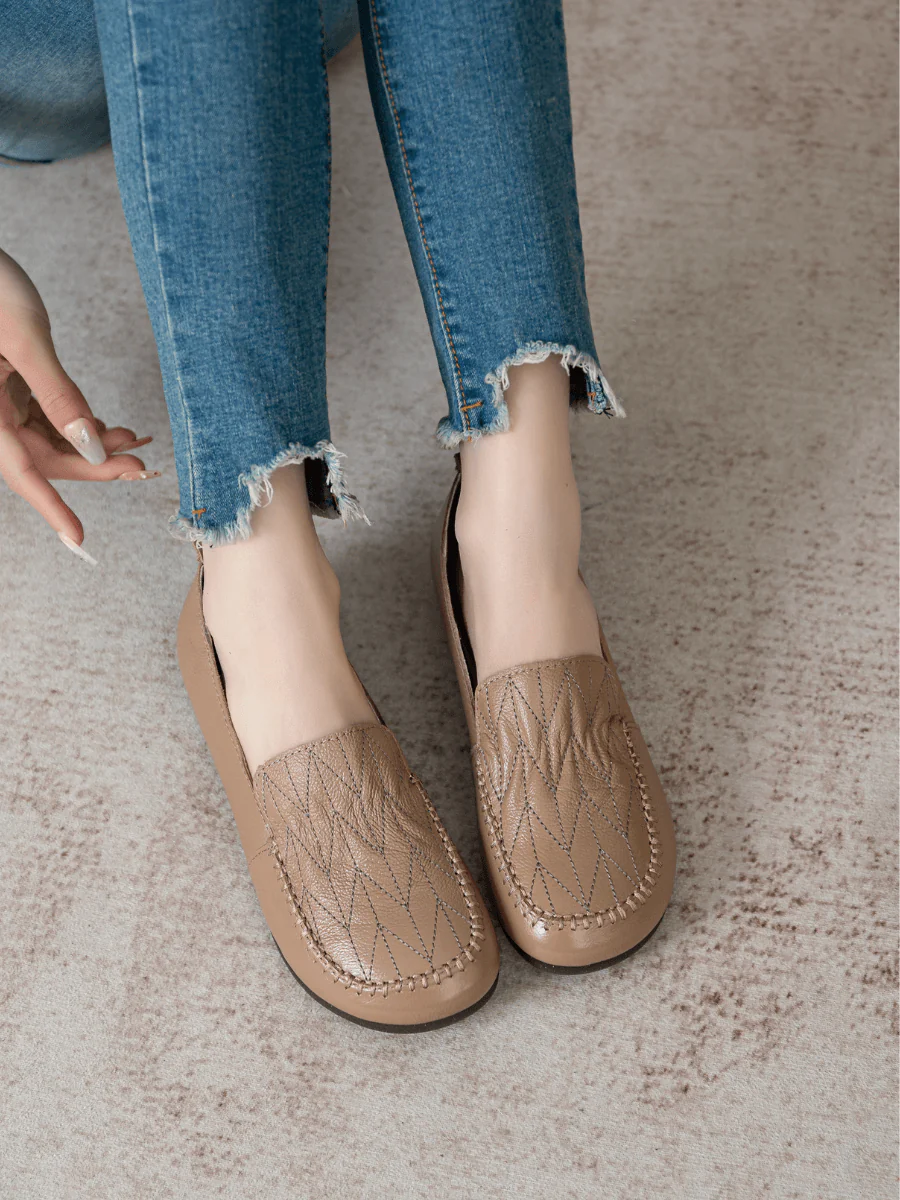 RUMOUR HAS IT| GEOMETRY STITCHING UPPER LEATHER LOAFER - TAN