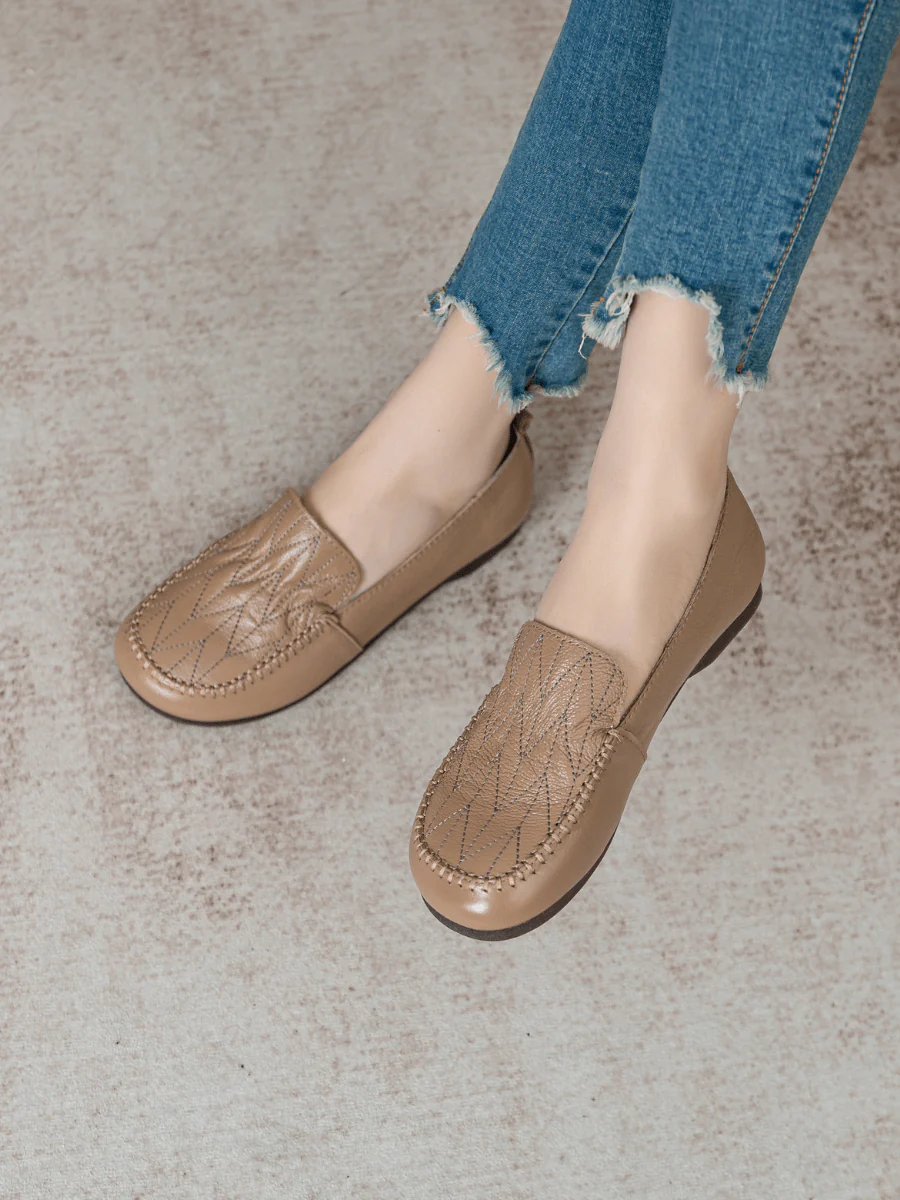 RUMOUR HAS IT| GEOMETRY STITCHING UPPER LEATHER LOAFER - TAN - Image 3