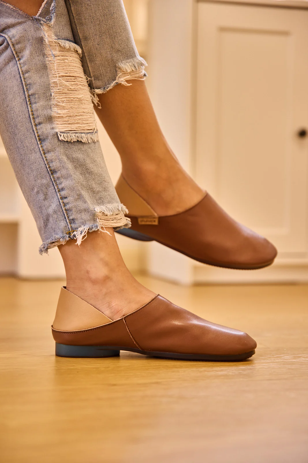 Rumour Has It | Livia Leather Flats - Tan - Image 5