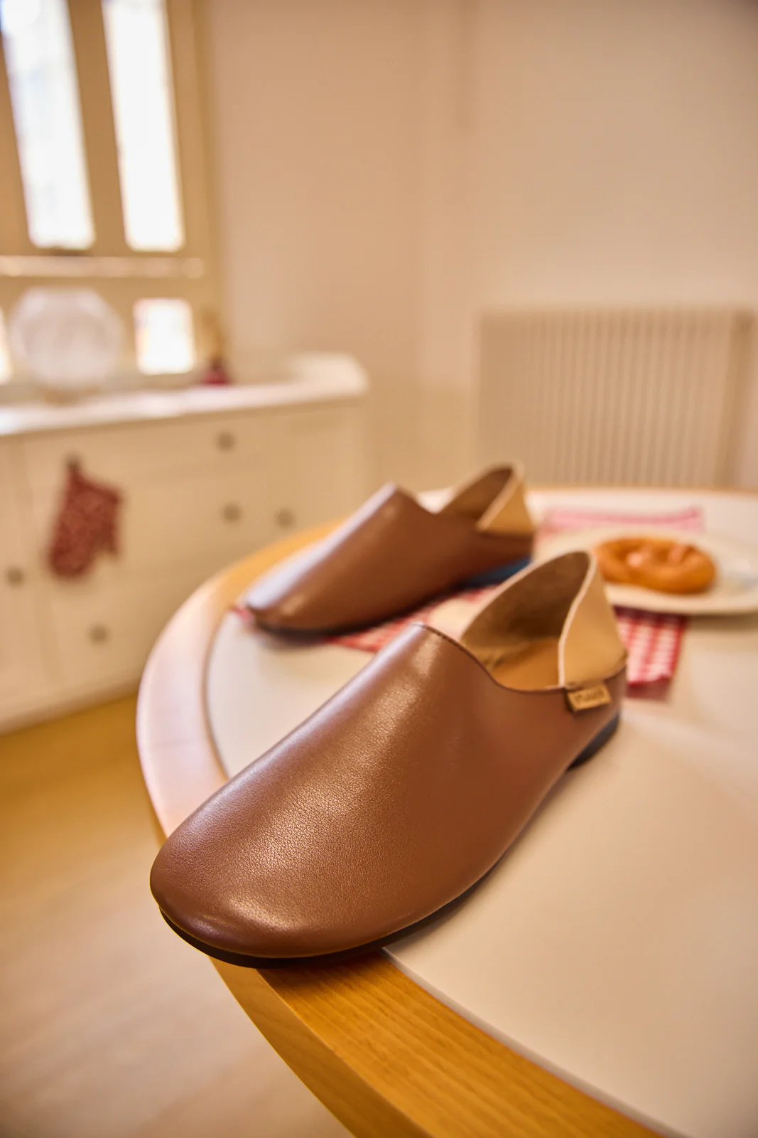Rumour Has It | Livia Leather Flats - Tan - Image 6