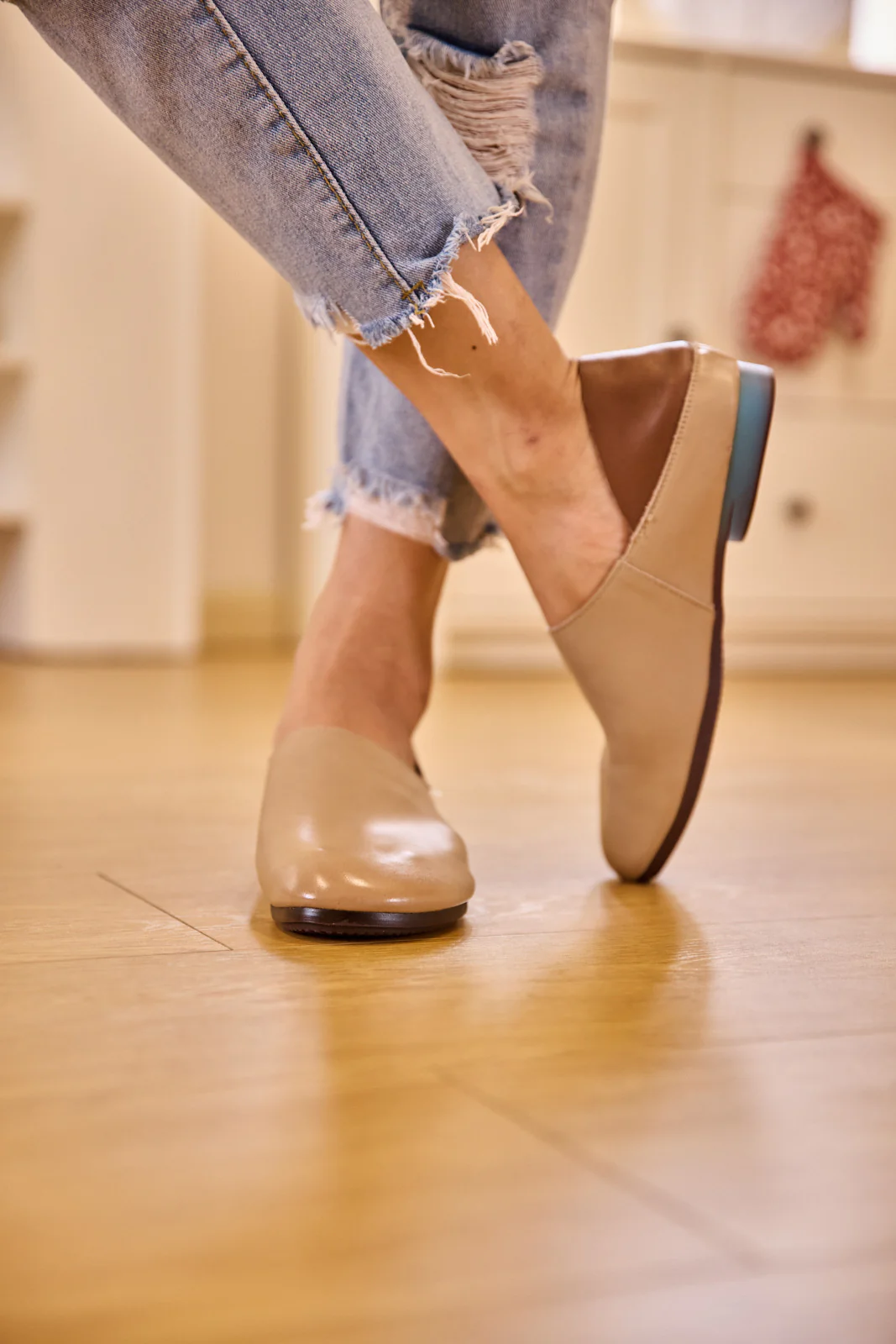 Rumour Has It | Livia Leather Flats - Taupe - Image 4