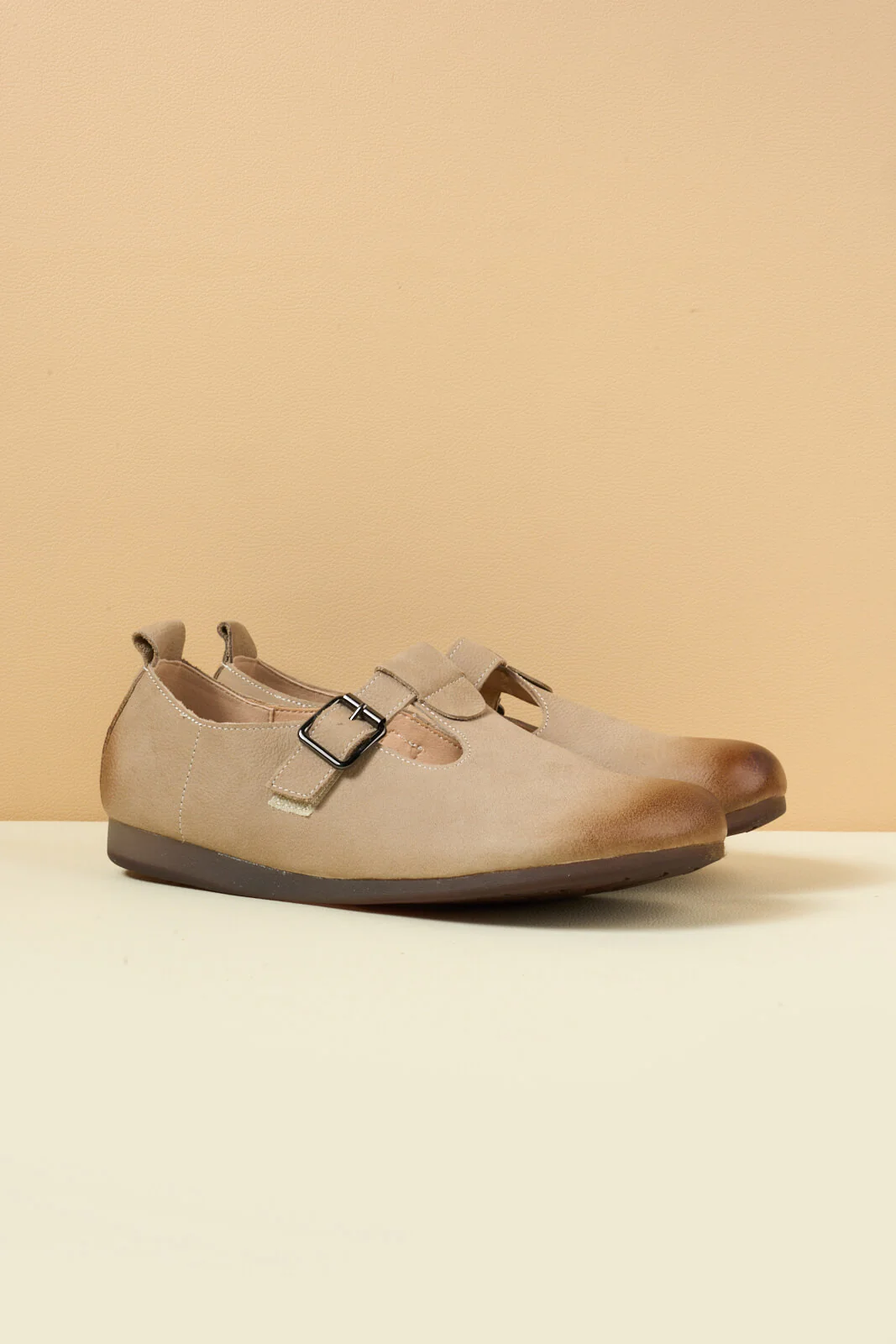 Rumour Has It | Marley Leather Clog - khaki - Image 10