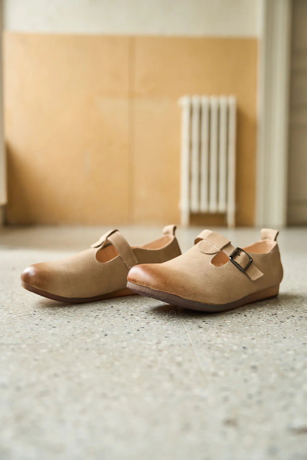Rumour Has It | Marley Leather Clog - khaki - Image 9