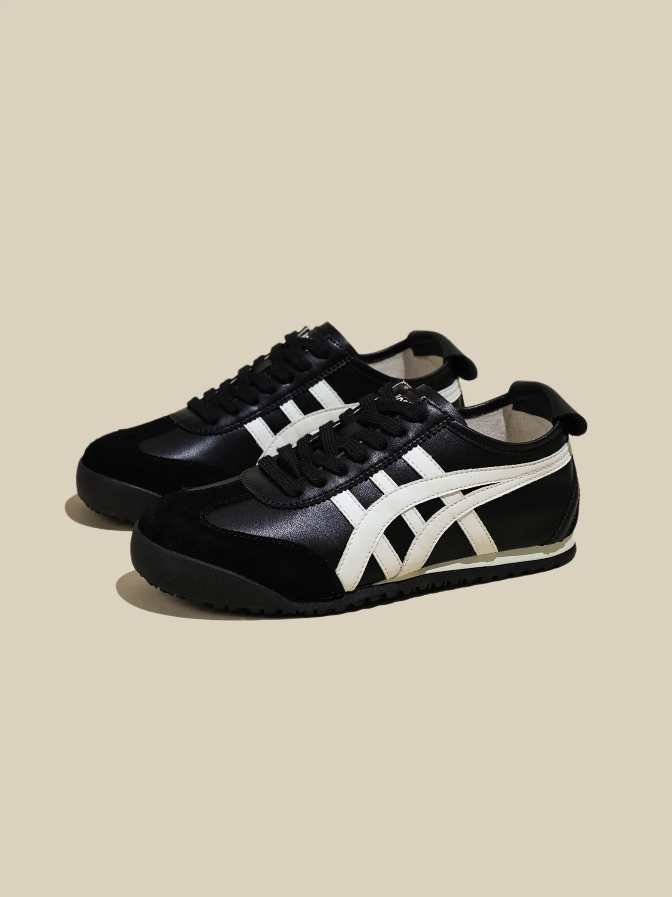 Rumour Has It | Maxine Contrast Strap Leather Sneaker - black - Image 2