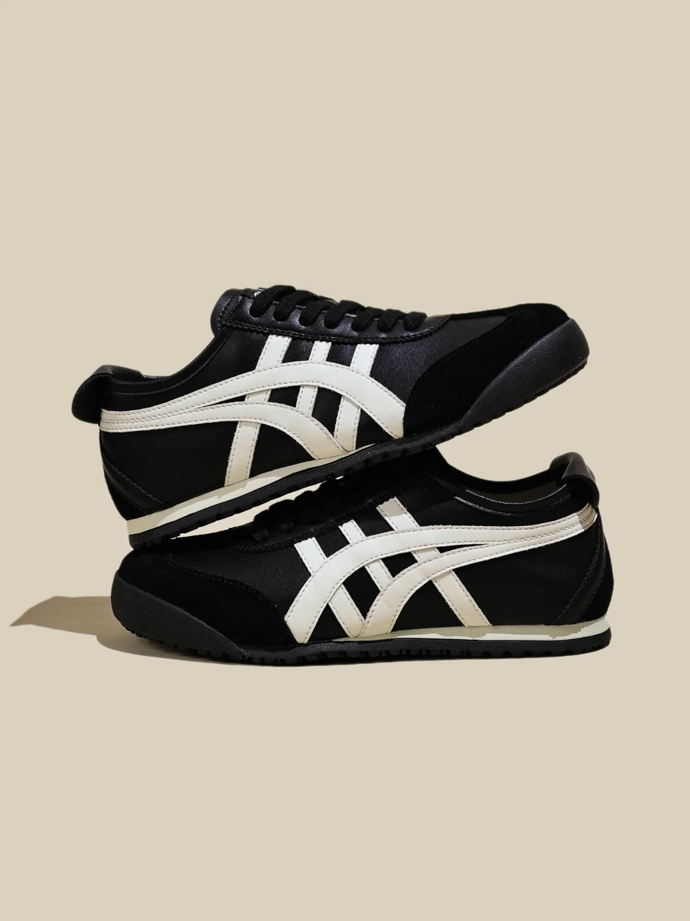 Rumour Has It | Maxine Contrast Strap Leather Sneaker - black - Image 3