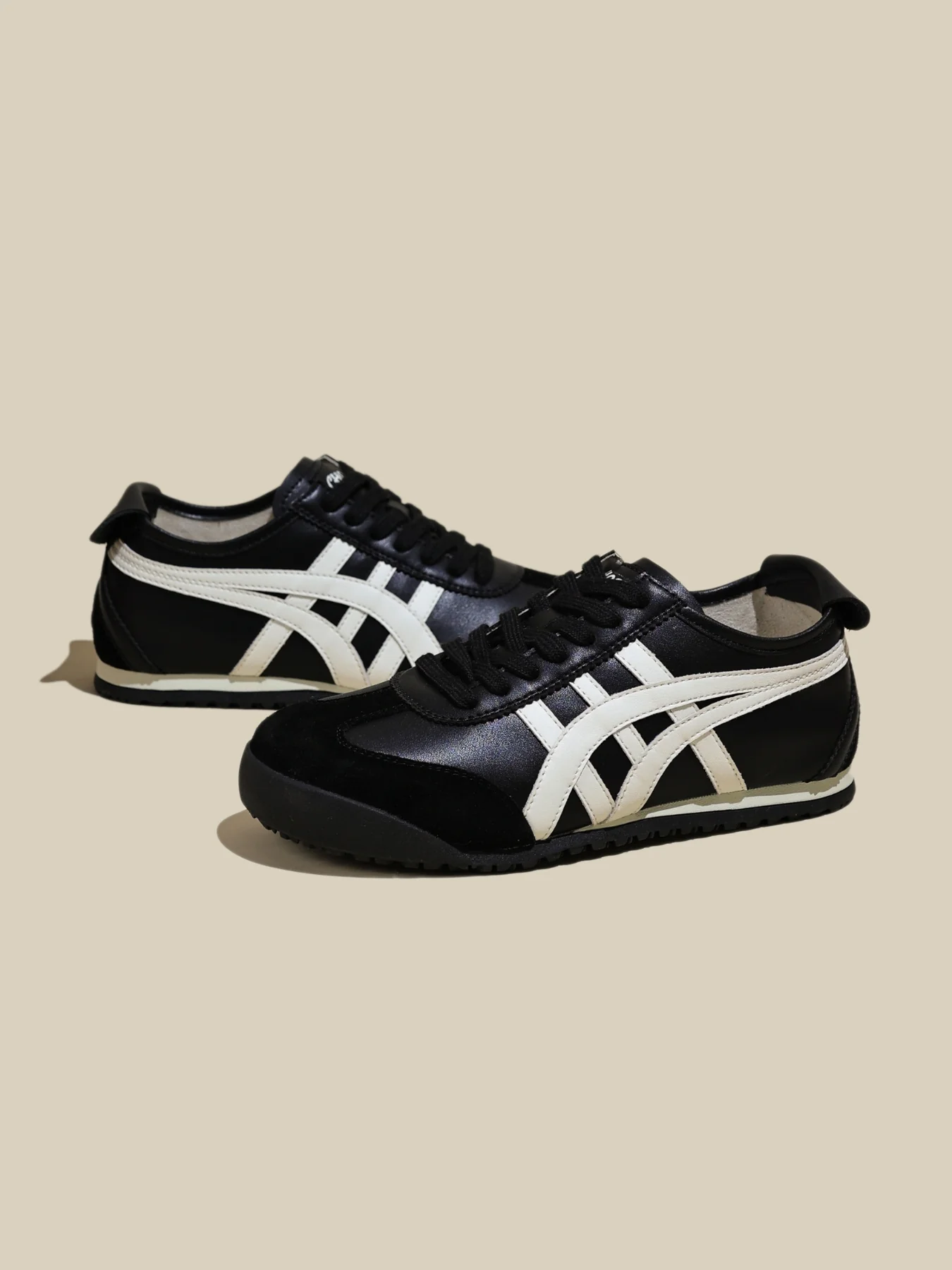 Rumour Has It | Maxine Contrast Strap Leather Sneaker - black - Image 4