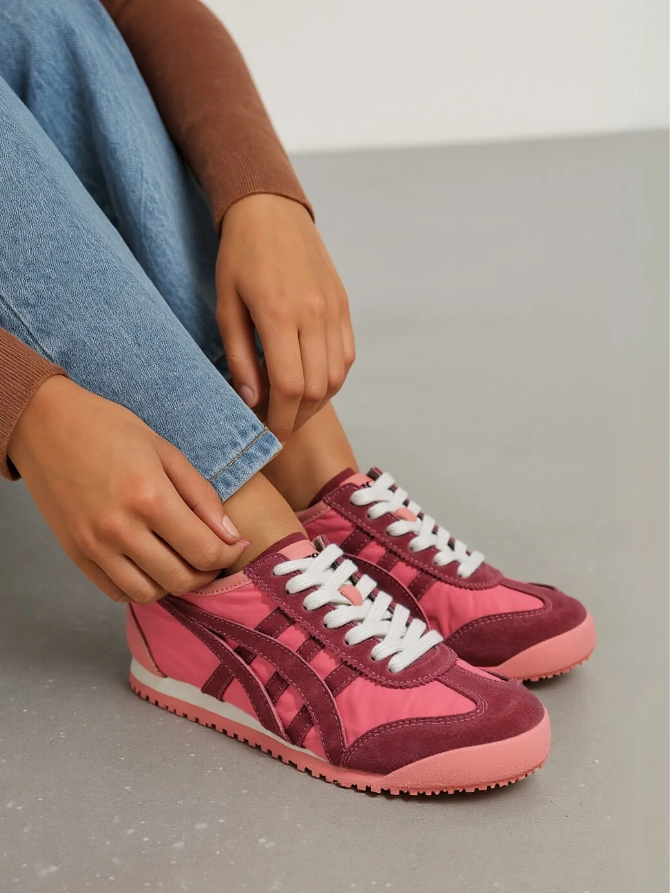 Rumour Has It | Maxine Contrast Strap Leather Sneaker - red