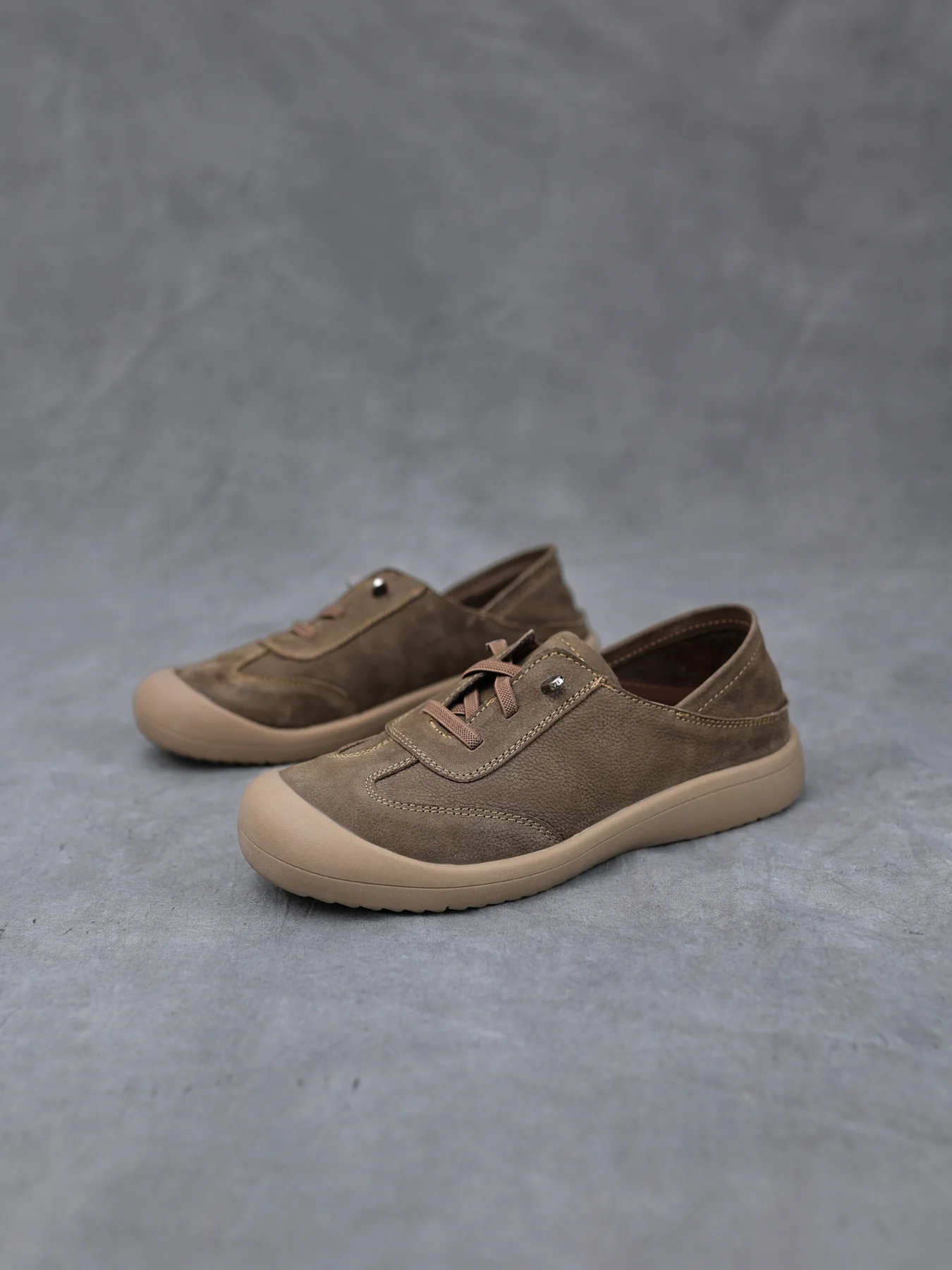 Rumour Has It | Nella Contrast Leather Casual Sneaker - olive - Image 2