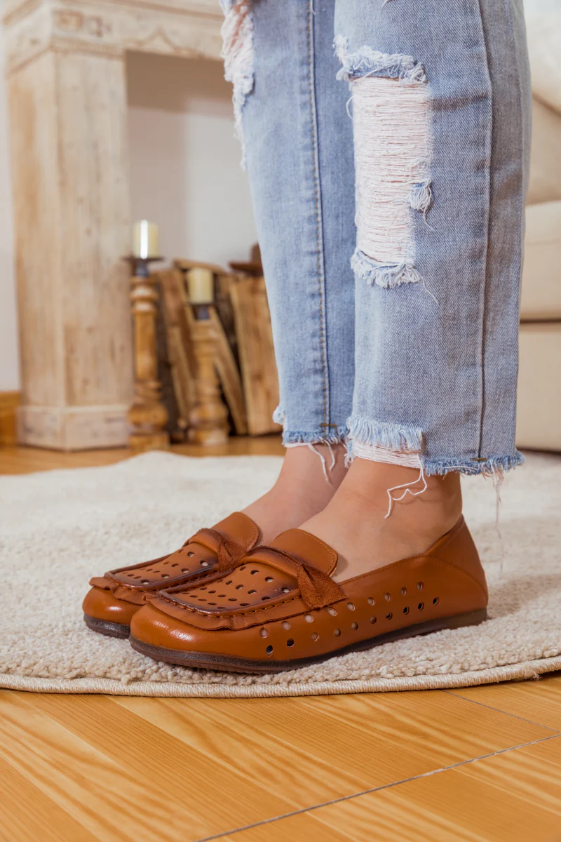 RUMOUR HAS IT| PERFORATED LEATHER LOAFER - BROWN - Image 2