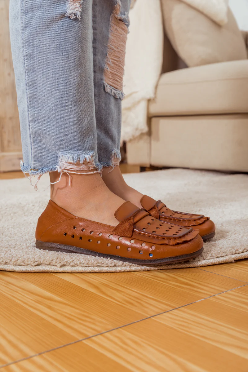 RUMOUR HAS IT| PERFORATED LEATHER LOAFER - BROWN - Image 4