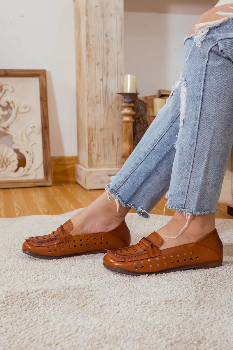 RUMOUR HAS IT| PERFORATED LEATHER LOAFER - BROWN - Image 6