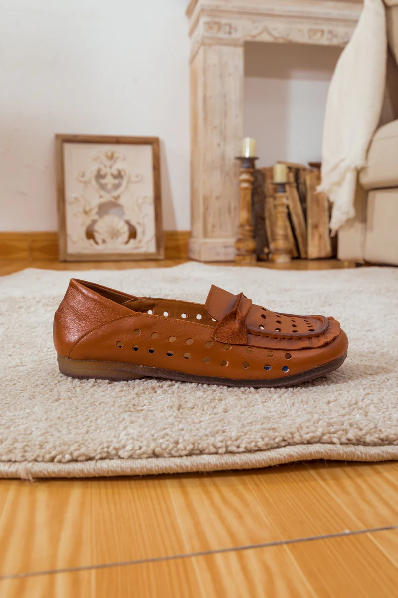 RUMOUR HAS IT| PERFORATED LEATHER LOAFER - BROWN - Image 9