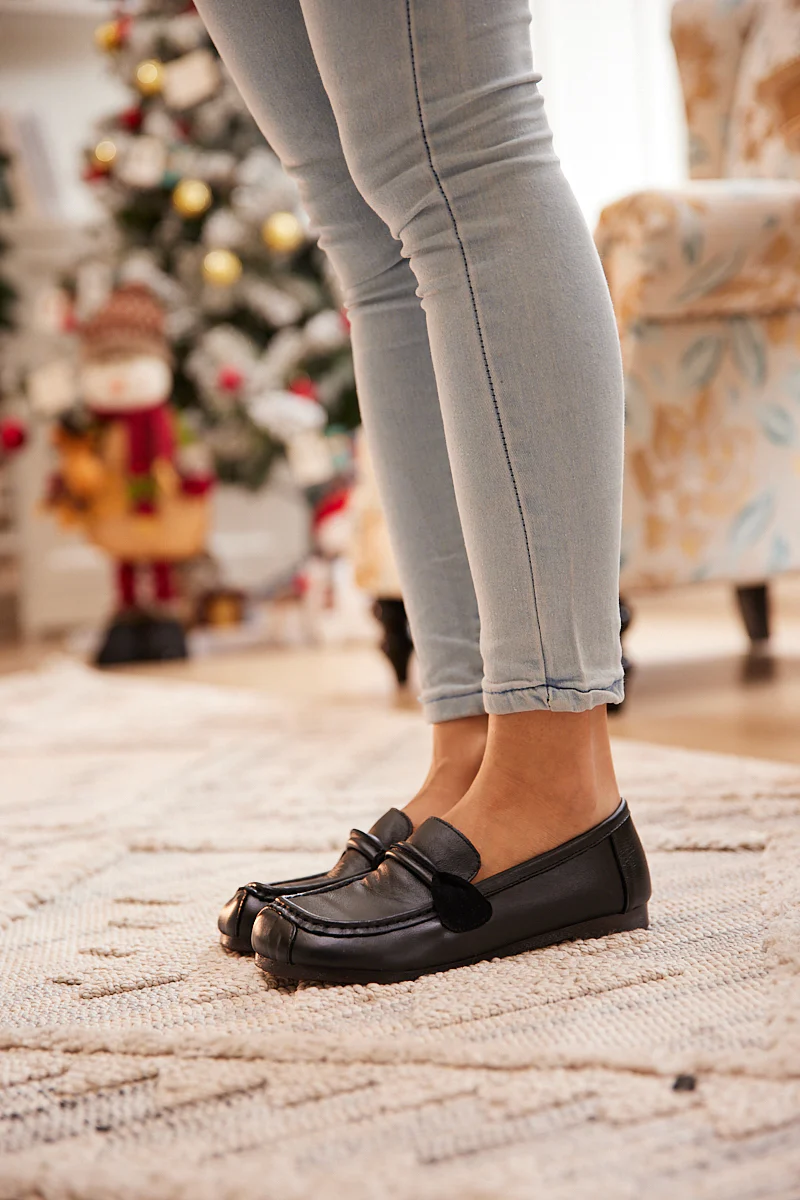 Rumour Has It | Serious Leisure Leather Loafer - Black - Image 5