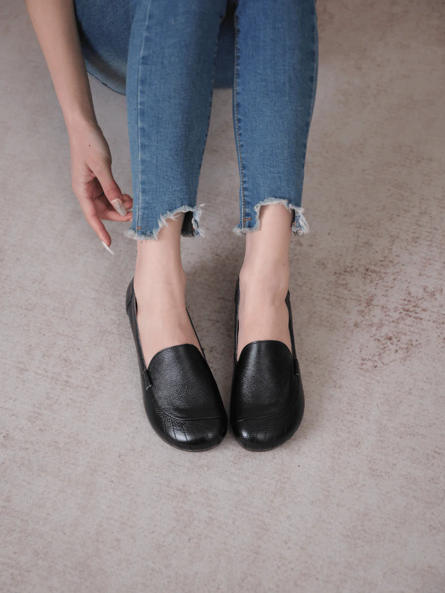 RUMOUR HAS IT| STITCHING HEADER LEATHER LOAFER - BLACK - Image 2