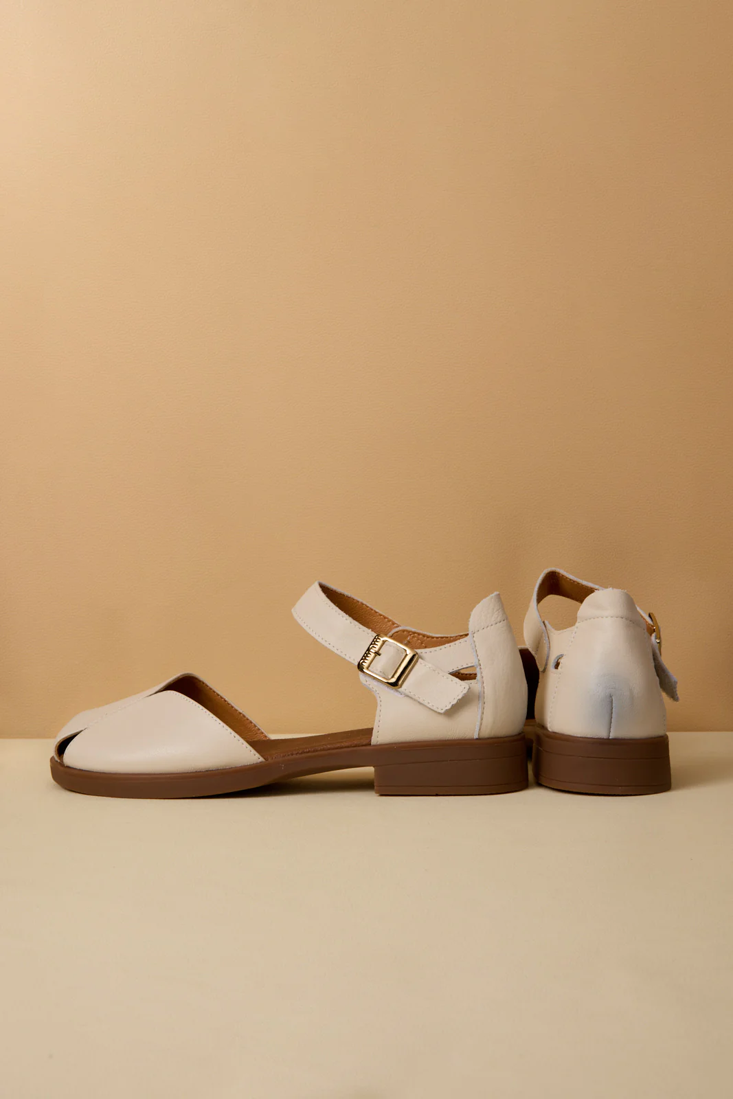 Rumour Has It | Tatum Leather Flat Sandal - Beige - Image 10