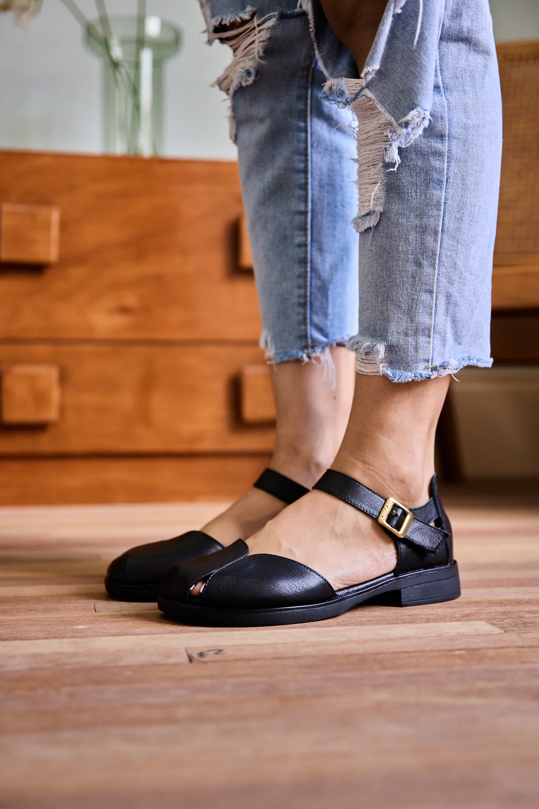 Rumour Has It | Tatum Leather Flat Sandal - Black - Image 4