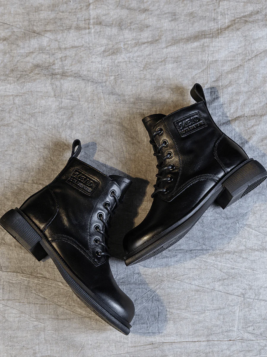 RUMOUR HAS IT | ZIP UP LEATHER COMBAT BOOT - BLACK - Image 3