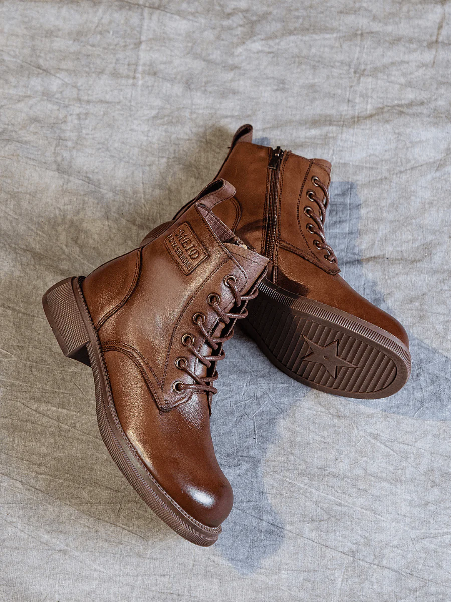 RUMOUR HAS IT | ZIP UP LEATHER COMBAT BOOT - BROWN - Image 2