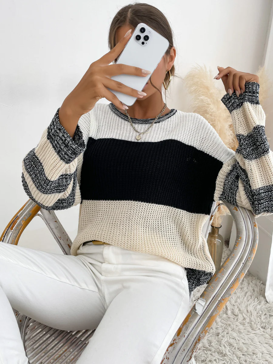 Smaibulun | Black Grey Stripe Block Sweater