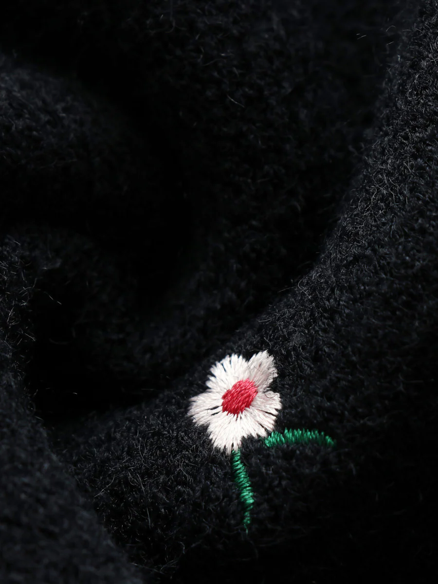 Smaibulun | Black Low V-neck Daisy Embroidered Knit Sweater - Image 7