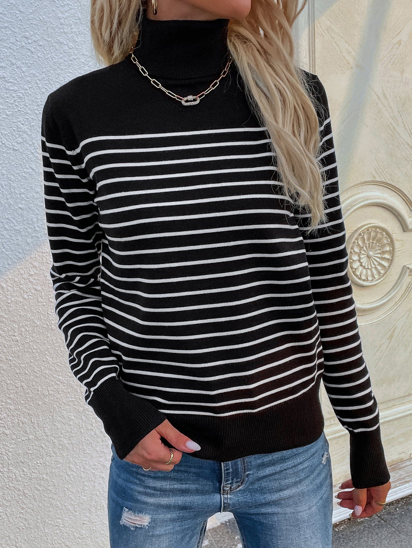 Smaibulun | Black Stripe Turtleneck Knit Top - Image 2